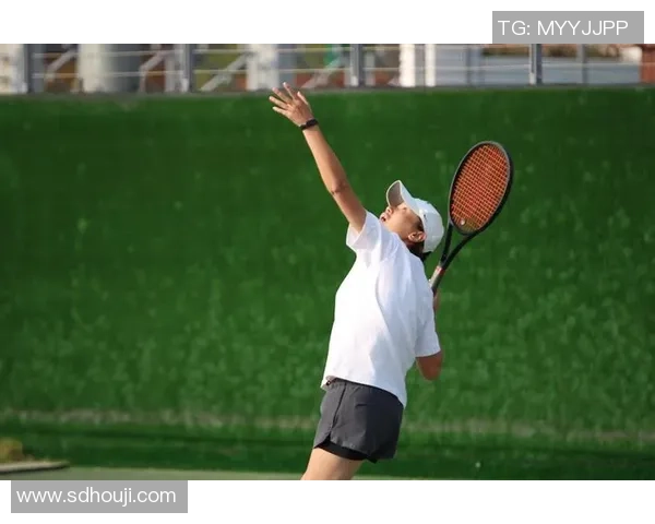 周静独家分享网球心得与技巧助你提升球技与比赛表现