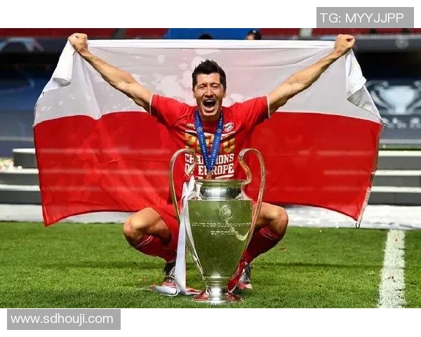 足球明星手机损坏不修原因揭秘背后故事引发热议