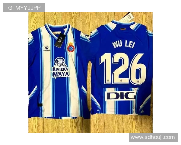 足球明星格子照片汇总精美瞬间尽在其中让我们一起回顾他的辉煌时刻 足球明星格子照片汇总精美瞬间尽在其中让我们一起回顾他的辉煌时刻